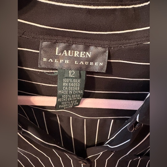 Women’s 100% Silk blouse by Lauren Ralph Lauren Size 12 - Picture 4 of 5